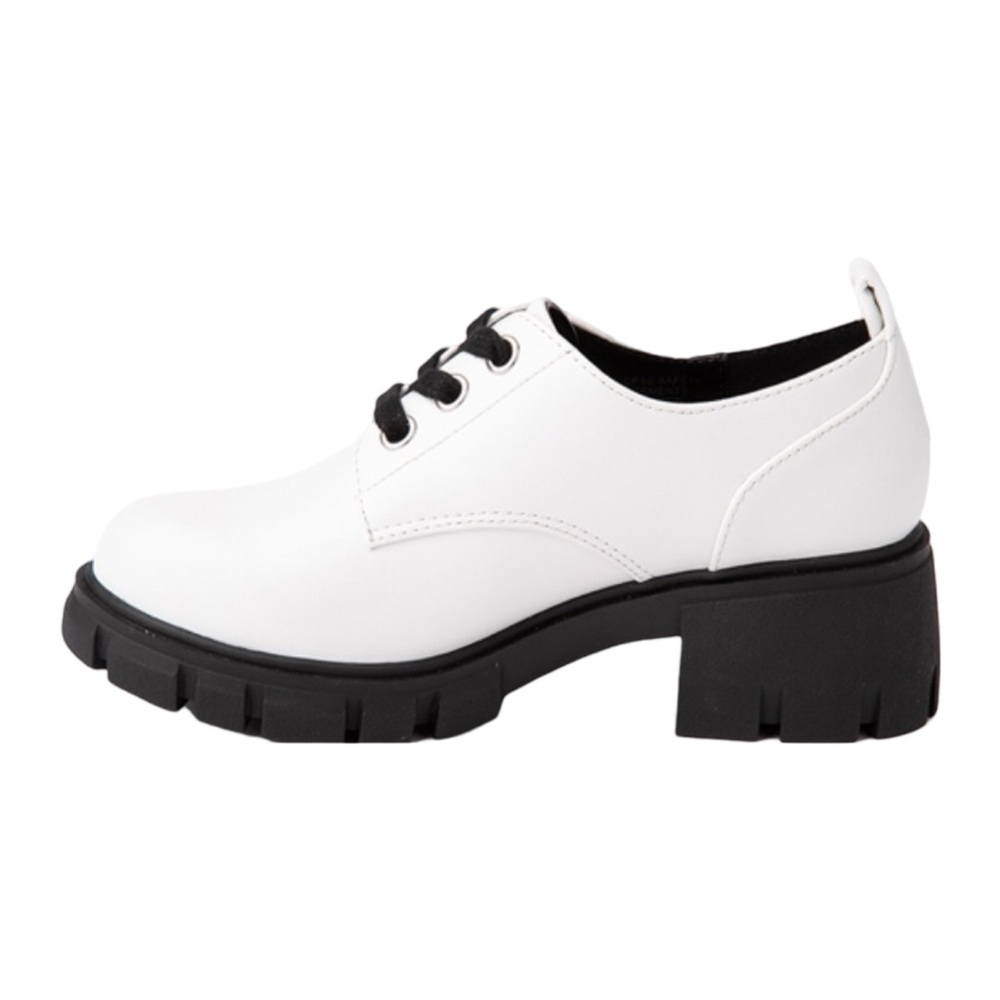NIB Sarah-Jayne Jolene Lugged Oxford Casual Shoe